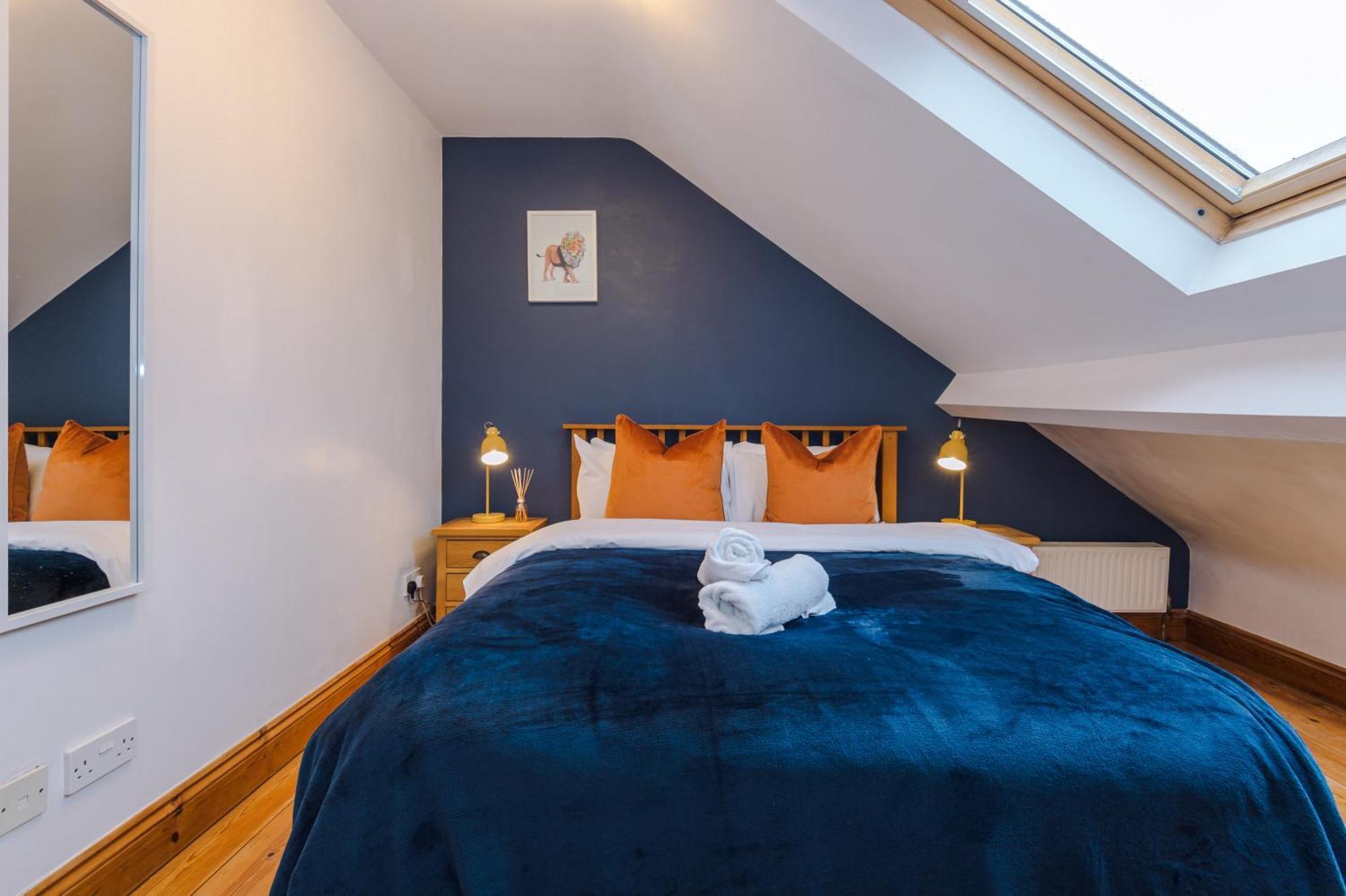 Incredible - Five Bedroom - 7 Actual Beds - 6 Bathroom House By Purestay - Central Bath With Parking Eksteriør bilde