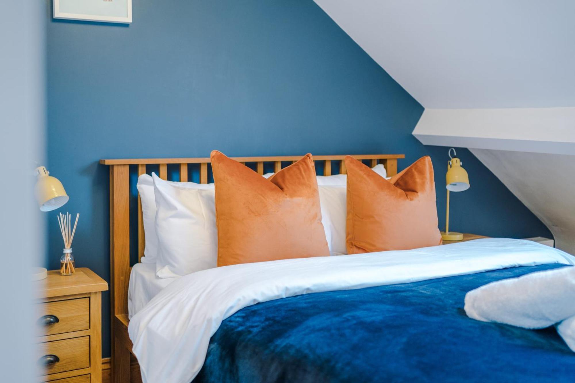 Incredible - Five Bedroom - 7 Actual Beds - 6 Bathroom House By Purestay - Central Bath With Parking Eksteriør bilde