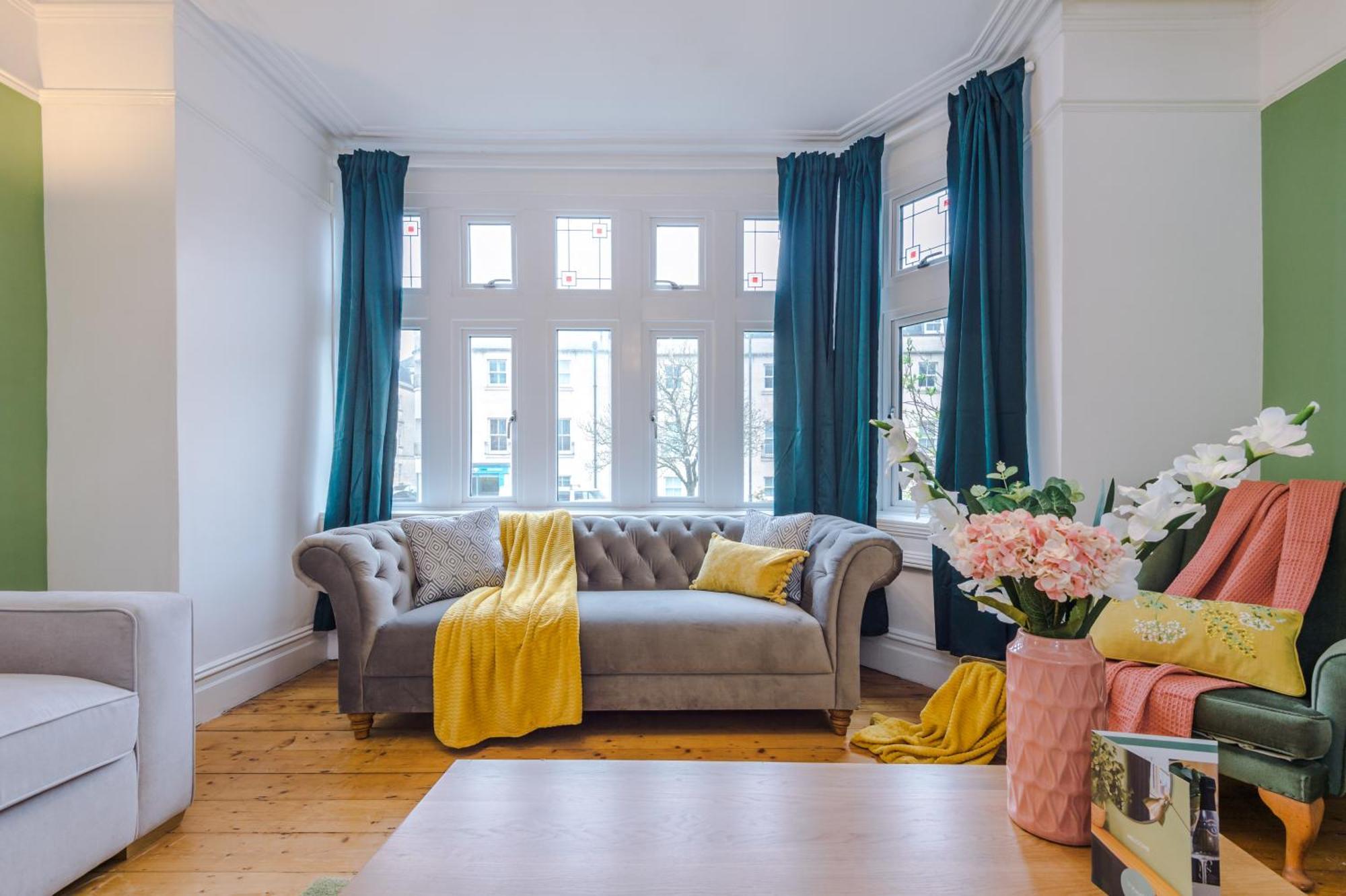 Incredible - Five Bedroom - 7 Actual Beds - 6 Bathroom House By Purestay - Central Bath With Parking Eksteriør bilde