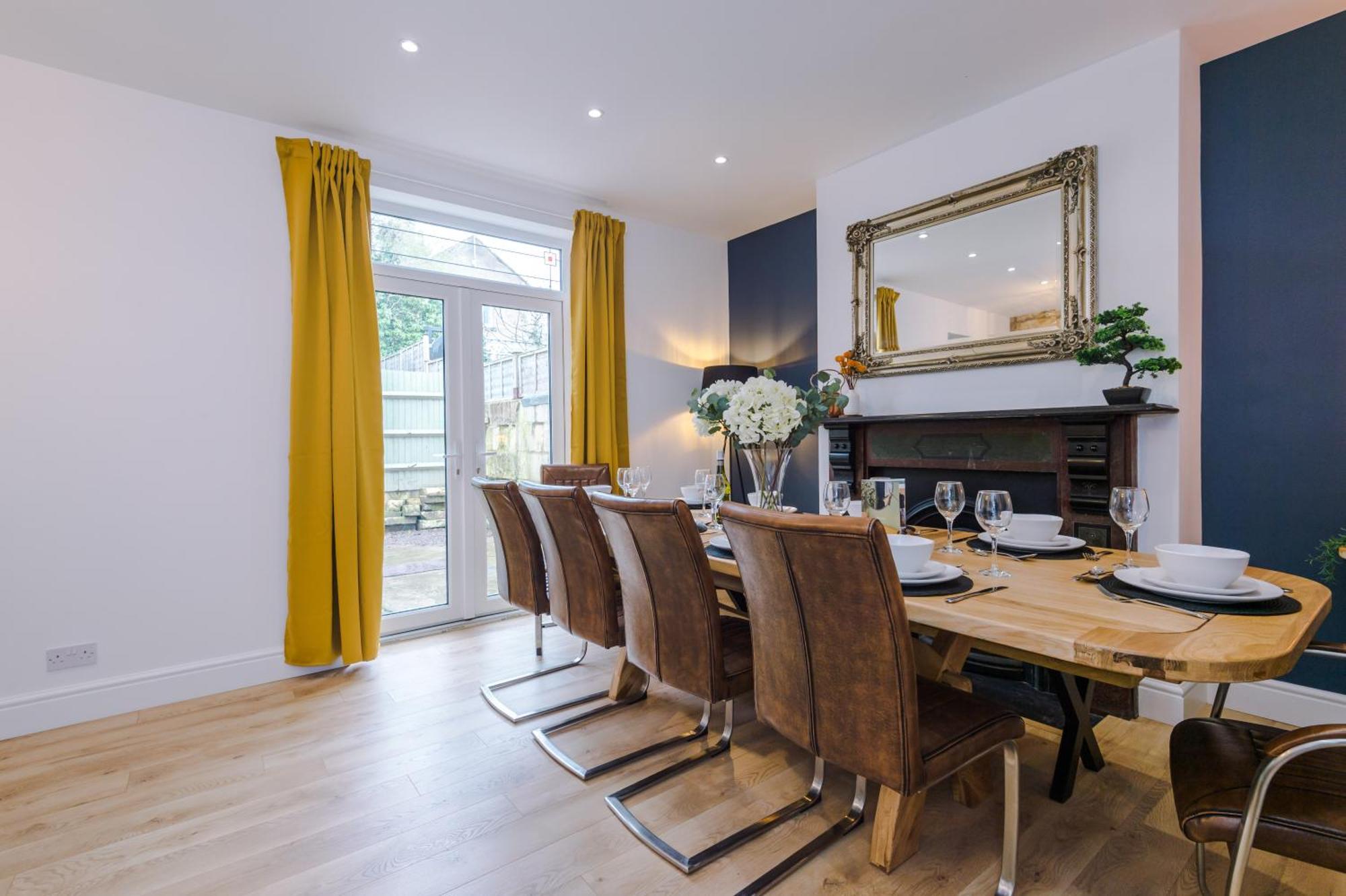 Incredible - Five Bedroom - 7 Actual Beds - 6 Bathroom House By Purestay - Central Bath With Parking Eksteriør bilde