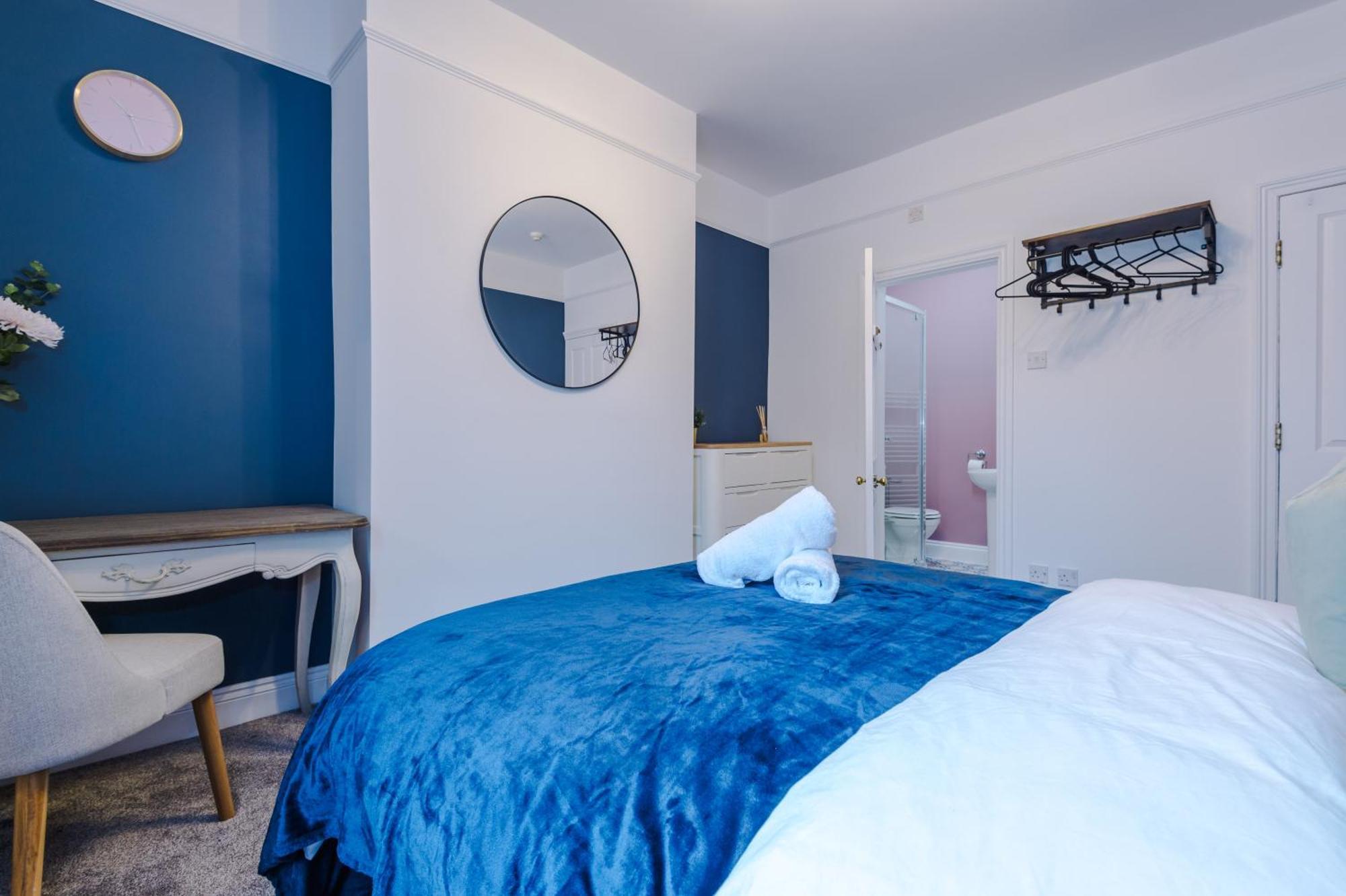 Incredible - Five Bedroom - 7 Actual Beds - 6 Bathroom House By Purestay - Central Bath With Parking Eksteriør bilde