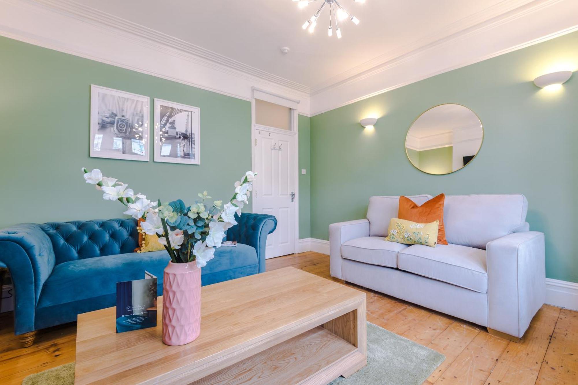 Incredible - Five Bedroom - 7 Actual Beds - 6 Bathroom House By Purestay - Central Bath With Parking Eksteriør bilde