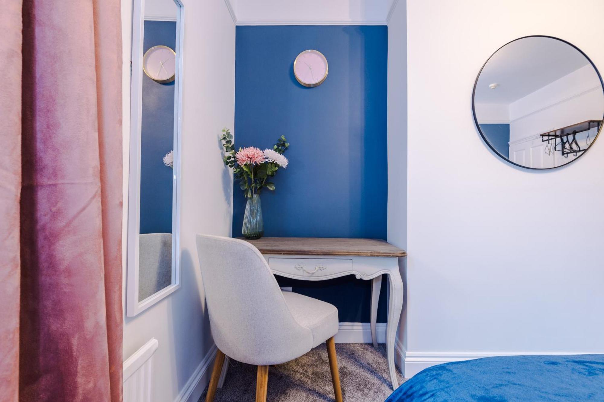 Incredible - Five Bedroom - 7 Actual Beds - 6 Bathroom House By Purestay - Central Bath With Parking Eksteriør bilde