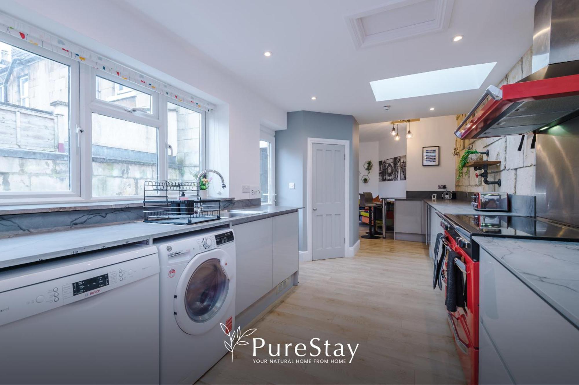 Incredible - Five Bedroom - 7 Actual Beds - 6 Bathroom House By Purestay - Central Bath With Parking Eksteriør bilde